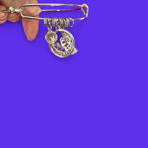 Silvertone bracelet with Silvertone and crystal charms - Picture 2 of 3